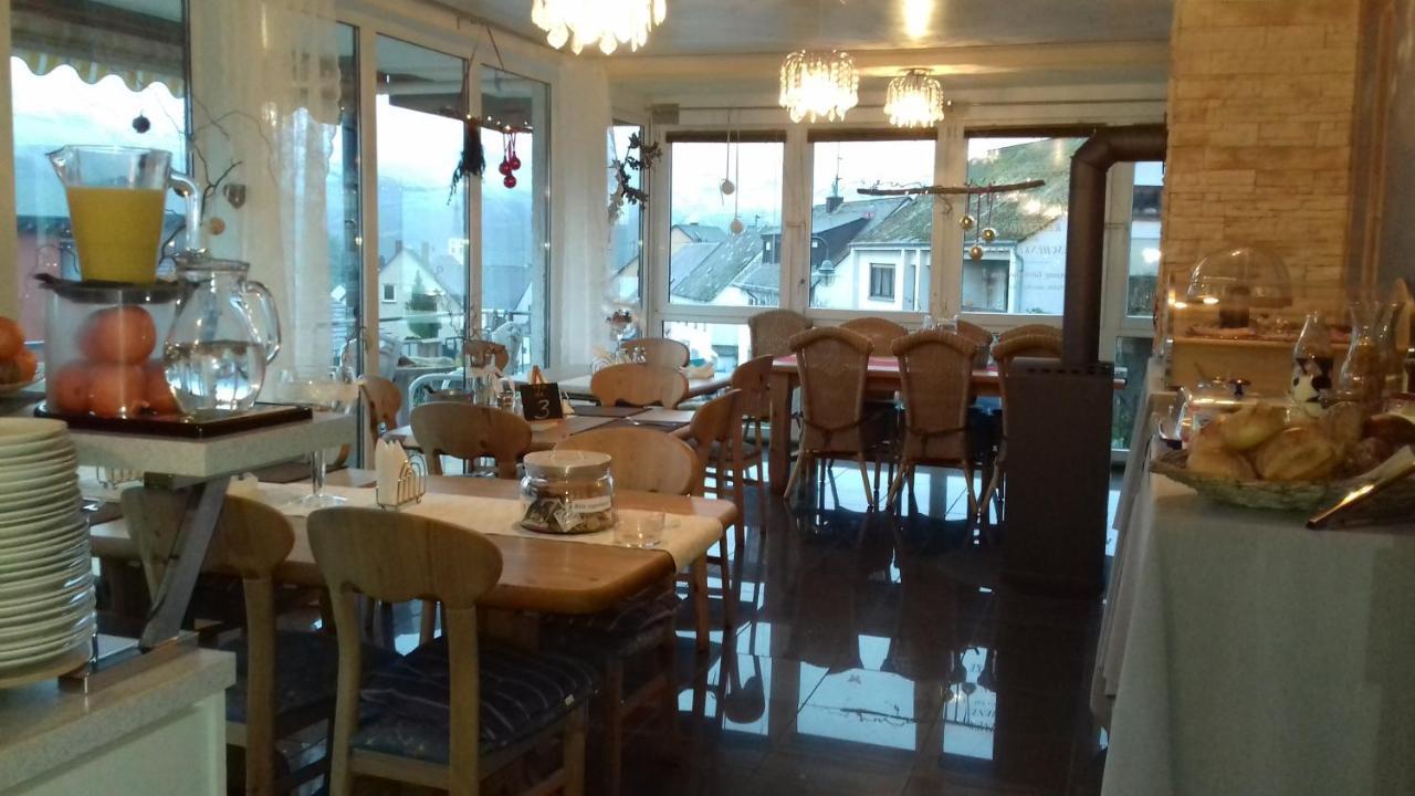 Gaestehaus Moselblick 트리텐하임 외부 사진