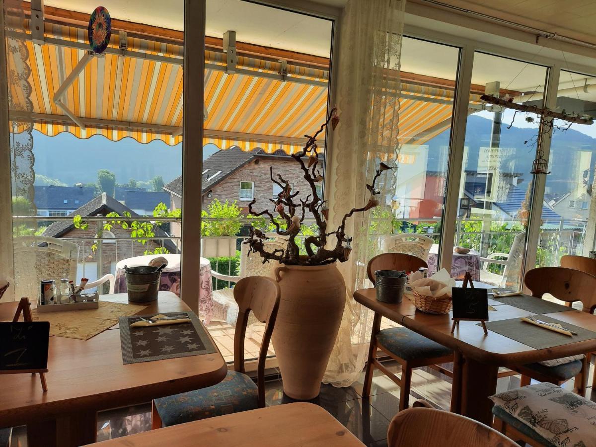 Gaestehaus Moselblick 트리텐하임 외부 사진